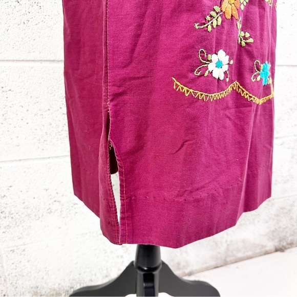 Vintage 70s Floral Embroidered Shift Dress Short Sleeve Knee Length Pink Boho - Picture 8 of 12